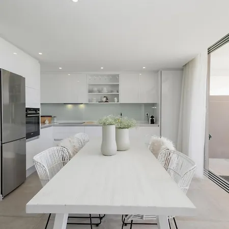 Apartment Luxury With 2 Bedrooms In Cancelada