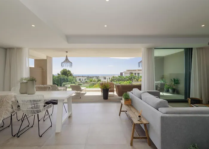 Luxury With 2 Bedrooms In Cancelada * Estepona