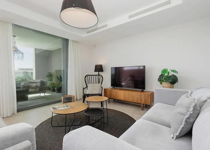 Luxury With 2 Bedrooms In Cancelada