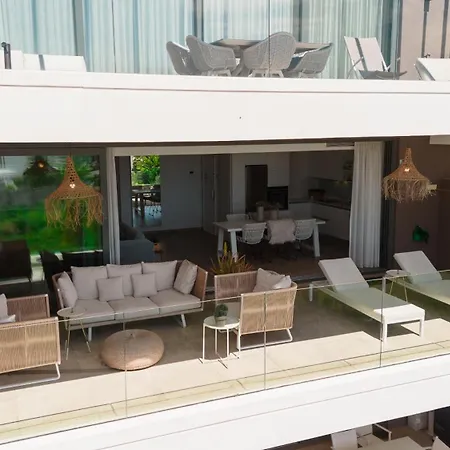 Luxury With 2 Bedrooms In Cancelada אסטפונה