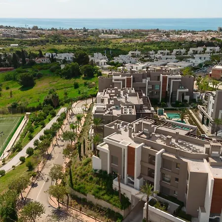 Luxury With 2 Bedrooms In Cancelada דירה *