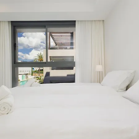 Luxury With 2 Bedrooms In Cancelada אסטפונה