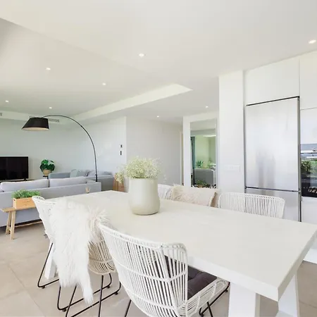 Luxury With 2 Bedrooms In Cancelada * אסטפונה