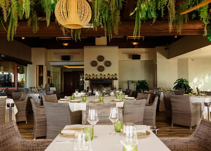 Apartment Luxury With 2 Bedrooms In Cancelada Estepona